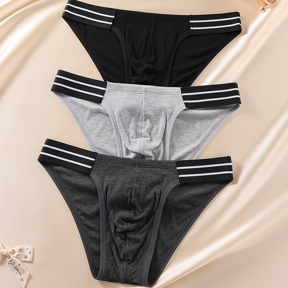 Noir + Gris Foncé + Noir et Gris